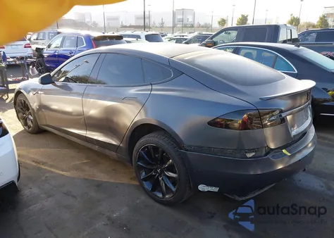 2016 Tesla Model S 90D/P100D/P85D/P90D z USA, uszkodzony, nr VIN 5YJSA1E45GF151693